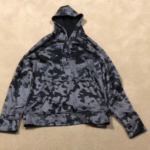 Underarmour sweatshirt
